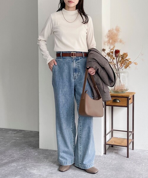 fredy emue（フレディエミュ）の「袖口パールリブモックネックプルオーバー（その他トップス・レディース・ブラック/オフホワイト/キャメル/ライトグレー・38）」の15枚目の写真