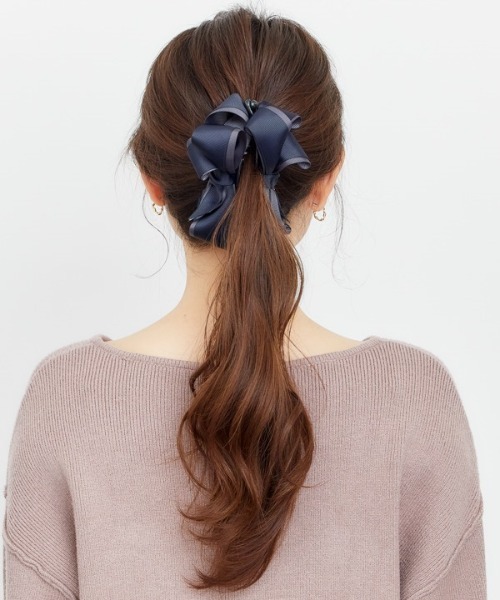 ブラウンのグログランのリボンのヘアアクセサリー 5821fd9d95886e3f46bc4844b5ad38