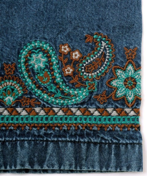 チチカカ(チチカカ)の「Rico ライトデニムペイズリー刺繍シャツ(シャツ/ブラウス・レディース・ブルー/オフホワイト/インディゴブルー・FREE)」の20枚目の写真
