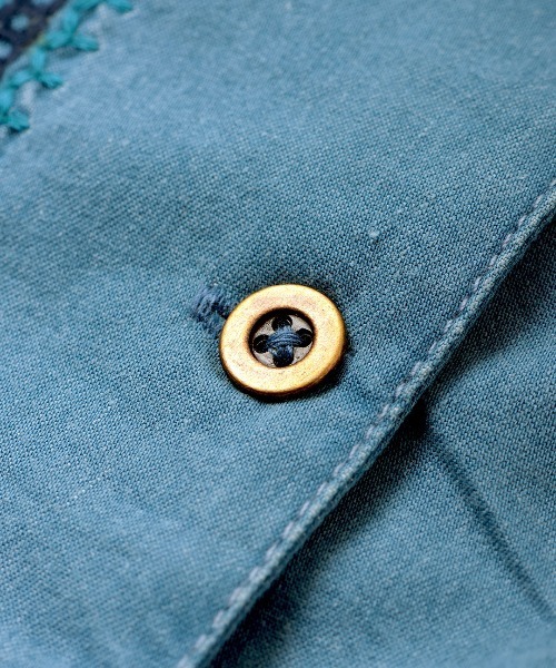 チチカカ(チチカカ)の「Rico ライトデニムペイズリー刺繍シャツ(シャツ/ブラウス・レディース・ブルー/オフホワイト/インディゴブルー・FREE)」の22枚目の写真