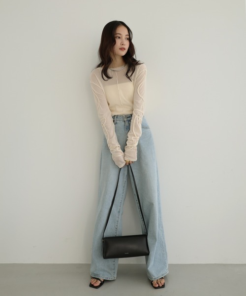 Freesia by andme(フリージアバイアンドミー)の「ニュアンスウェーブ刺繍シアー2wayトップス(Tシャツ/カットソー・レディース・チャコールグレー/アイボリー/ブラック・FREE)」の17枚目の写真