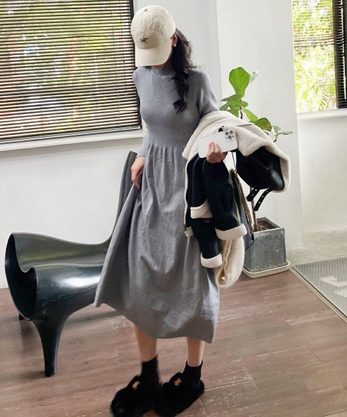 Per sist ence（パーシエンス）の「コンビネーションニットワンピース（ワンピース・レディース・ブラウン/ベージュ/グレー/ブラック・FREE）」の2枚目の写真