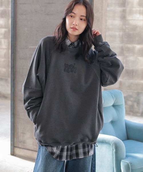 PBLIM(ページボーイリム)の「《UNISEX》プックリロゴスウェット(スウェット・レディース・アイボリー/パープル/スミクロ/ブルー・MEDIUM/LARGE)」の3枚目の写真