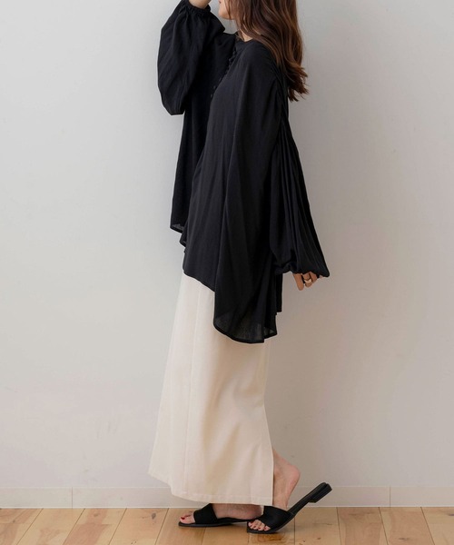 NOAHL（ノアル）の「【NOAHL】くるみボタン楊柳ボリュームブラウス（シャツ/ブラウス・レディース・アイボリー/ブラック・FREE）」の10枚目の写真