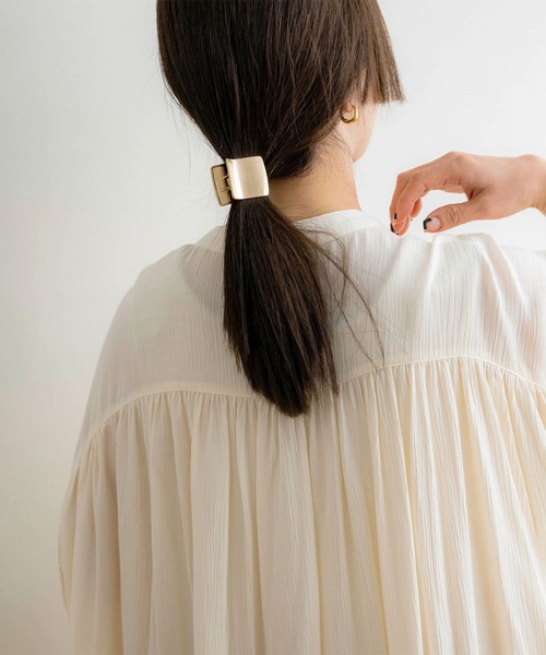 NOAHL（ノアル）の「【NOAHL】くるみボタン楊柳ボリュームブラウス（シャツ/ブラウス・レディース・アイボリー/ブラック・FREE）」の19枚目の写真