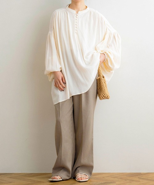 NOAHL（ノアル）の「【NOAHL】くるみボタン楊柳ボリュームブラウス（シャツ/ブラウス・レディース・アイボリー/ブラック・FREE）」の22枚目の写真