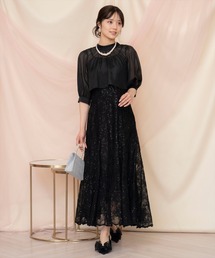 バッククロスブラウス×スパンコールレースワンピース
