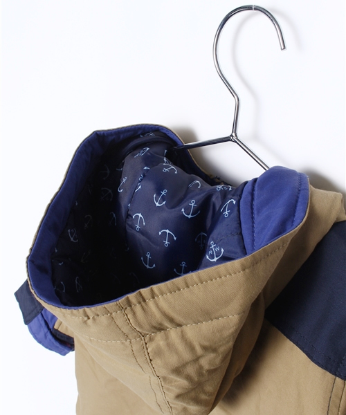 RUGGEDWORKS（ラゲッドワークス）の「マウンテンジャケット(80～140㎝)（マウンテンパーカー・キッズ・ブルー/サンドベージュ/レッド/ネイビー・80ｃｍ/140cm/110cm/120cm/90cm/130cm/100cm）」の11枚目の写真