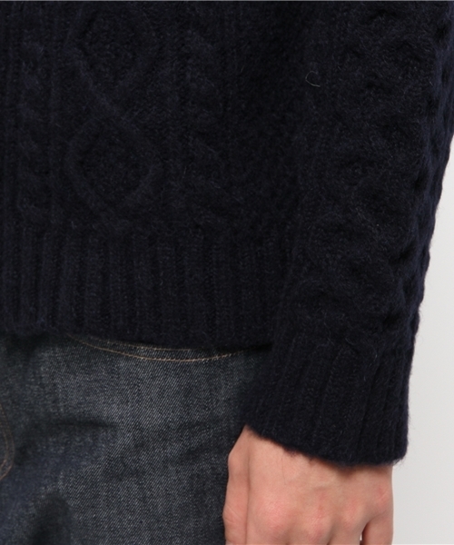 WHO'S WHO gallery(フーズフーギャラリー)の「【BOYMAN】シェットランドケーブルクルーニット(ニット/セーター・メンズ・ネイビー/アイボリー/オリーブ/ベージュ/グレー・MEDIUM/LARGE)」の9枚目の写真