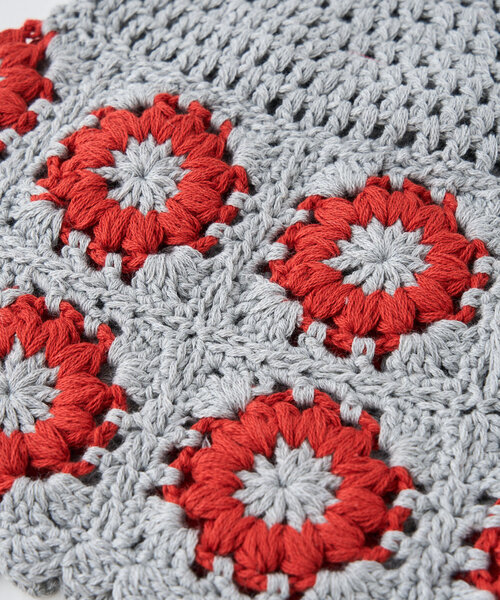 CIAOPANIC(チャオパニック)の「クロシェフラワービーニー帽(キャップ・レディース・オフホワイト/グレー/ブラック・ONE SIZE)」の15枚目の写真