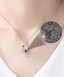 Coo+i（クーイ）の「ガラスドーム プロジェクションハートペンダント（ネックレス）」