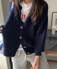 ほぼ新品✨NOBLE ペーパーヤーン2WAYベスト オフホワイト　金ボタン Noble（ノーブル）の「ペーパーヤーン2WAYベスト◇（ニット