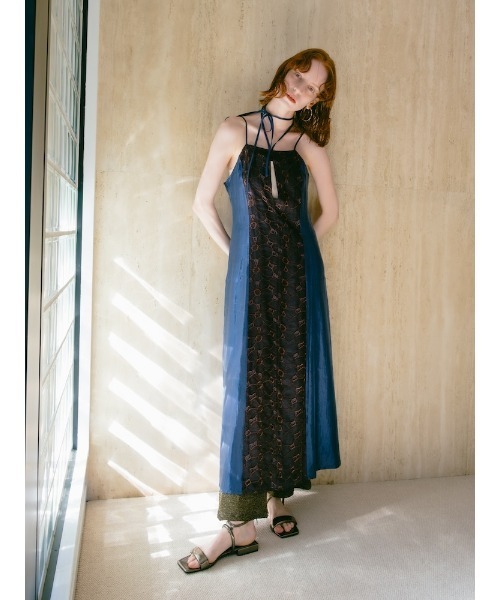 sahara 22ss ナチュラルデザイン ドレス セール】T-Strap Satin Jacquard Dress/Tストラップサテン