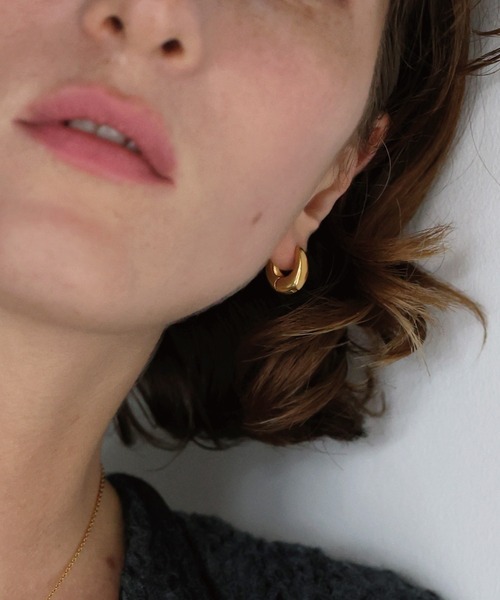 TEN.（テン）の「18KGP カドル ピアス（ピアス（両耳用）・レディース・ゴールド・FREE）」の2枚目の写真