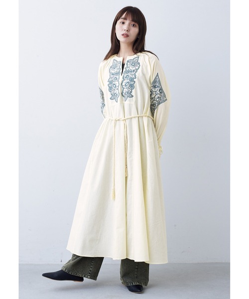 MEDE19F(メデジュウキュウ)の「BRAND NEW MIX STYLE エンブロイダリーワンピース(ワンピース・レディース・アイボリー・M/L/LL/3L/SP/MP)」の3枚目の写真