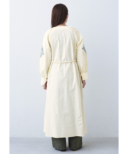 MEDE19F(メデジュウキュウ)の「BRAND NEW MIX STYLE エンブロイダリーワンピース(ワンピース・レディース・アイボリー・M/L/LL/3L/SP/MP)」の8枚目の写真