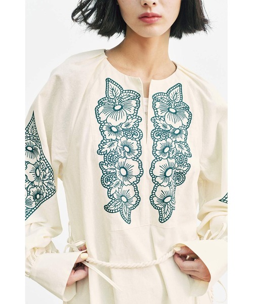 MEDE19F(メデジュウキュウ)の「BRAND NEW MIX STYLE エンブロイダリーワンピース(ワンピース・レディース・アイボリー・M/L/LL/3L/SP/MP)」の14枚目の写真