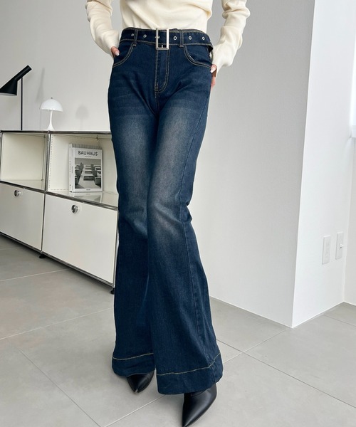 LOULOU select（ルルセレクト）の「ウエストベルトフレアデニムパンツ（デニムパンツ・レディース・インディゴブルー・L/M/S）」の13枚目の写真