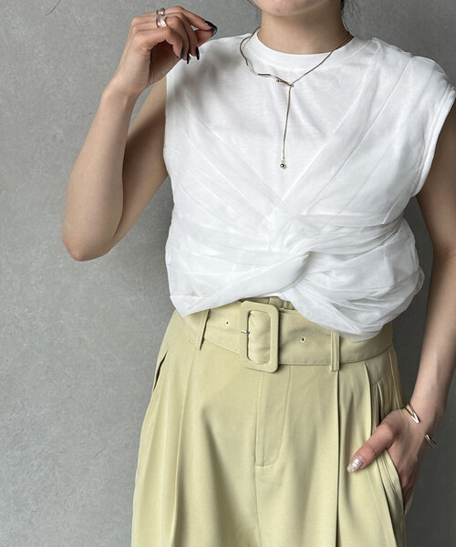 Thevon（ゼボン）の「ツイストチュールドッキングノースリプルオーバー（Tシャツ/カットソー・レディース・オフホワイト/ブラック/グレイッシュベージュ/ホワイト・FREE）」の6枚目の写真