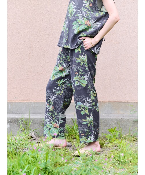 DOLLUPOOPS(ドールアップウップス)の「リーフプリントパンツ(その他パンツ・レディース・チャコールグレー/オフホワイト/グリーン・38)」の17枚目の写真