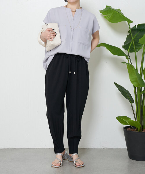 Jena espace merveilleux（ジェナ　エスパスメルヴェイユ）の「裾プリーツジョガーパンツ（その他パンツ・レディース・グレー/ブラック・FREE）」の4枚目の写真