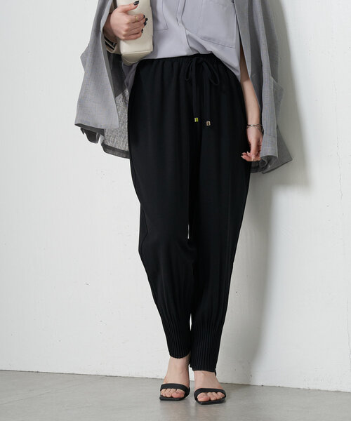 Jena espace merveilleux（ジェナ　エスパスメルヴェイユ）の「裾プリーツジョガーパンツ（その他パンツ・レディース・グレー/ブラック・FREE）」の9枚目の写真