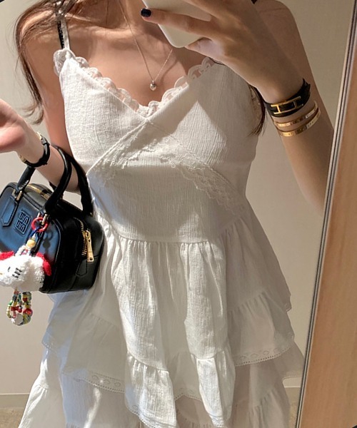gossip!ロサンゼルス(ゴシップロサンゼルス)の「YUGA Vネックケーキスカート サスペンダードレス(ワンピース・レディース・ブラック/ホワイト・FREE)」の1枚目の写真