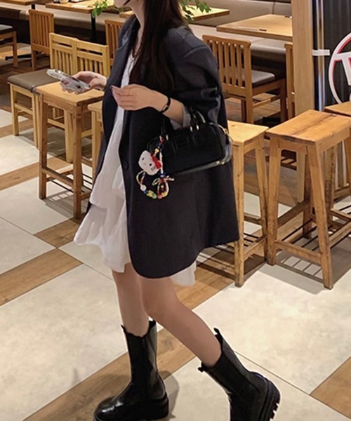 gossip!ロサンゼルス(ゴシップロサンゼルス)の「YUGA Vネックケーキスカート サスペンダードレス(ワンピース・レディース・ブラック/ホワイト・FREE)」の14枚目の写真