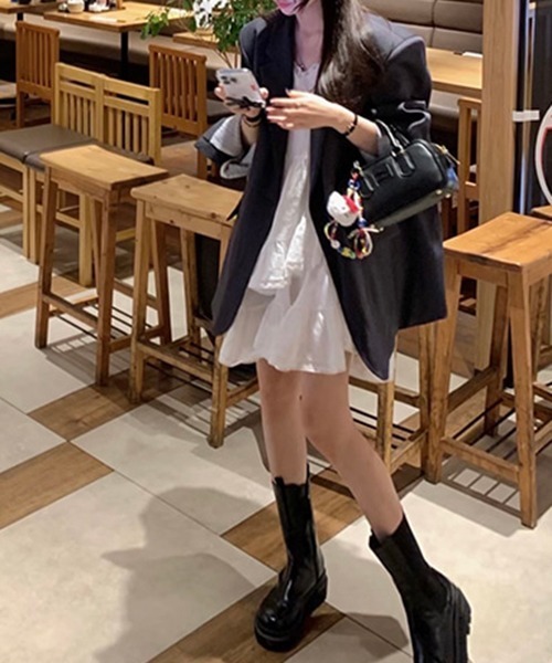gossip!ロサンゼルス(ゴシップロサンゼルス)の「YUGA Vネックケーキスカート サスペンダードレス(ワンピース・レディース・ブラック/ホワイト・FREE)」の21枚目の写真