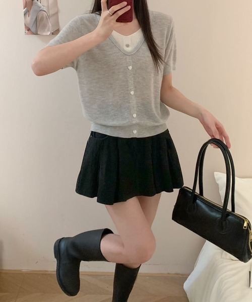 aimoha（アイモハ）の「ハートボタン Vネック ニットカーディガン（カーディガン/ボレロ・レディース・ブルー/ピンク/ホワイト/ライトグレー/ダークグレー/ベージュ・FREE）」の11枚目の写真