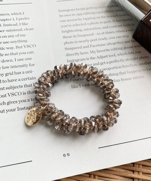 TONE SELECT GOODS（トーンセレクトグッズ）の「pur chouchou/パール ビーズ ヘアゴム シュシュ P4475（シュシュ・レディース・ベージュ/ホワイト/ブラウン/ピンク/グレー・FREE）」の3枚目の写真