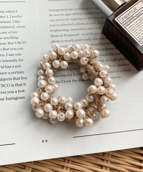 TONE SELECT GOODS（トーンセレクトグッズ）の「pur chouchou/パール ビーズ ヘアゴム シュシュ P4475（シュシュ・レディース・ベージュ/ホワイト/ブラウン/ピンク/グレー・FREE）」の6枚目の写真