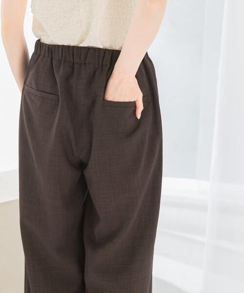 URBAN RESEARCH ROSSO WOMEN（アーバンリサーチ　ロッソ）の「『UR TECH DRYLUXE』イージードロストパンツ（その他パンツ・レディース・ライトカーキ/ダークブラウン・36/38）」の3枚目の写真