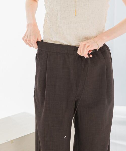 URBAN RESEARCH ROSSO WOMEN（アーバンリサーチ　ロッソ）の「『UR TECH DRYLUXE』イージードロストパンツ（その他パンツ・レディース・ライトカーキ/ダークブラウン・36/38）」の5枚目の写真