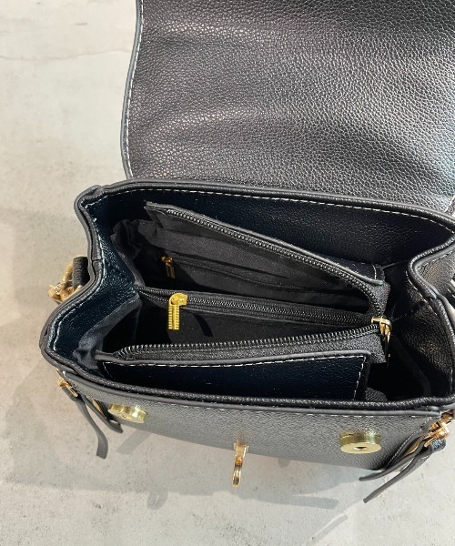 AIC.(エーアイシー)の「ジップデザインスクエアミニバッグ(ショルダーバッグ・レディース・ブラック・FREE)」の7枚目の写真