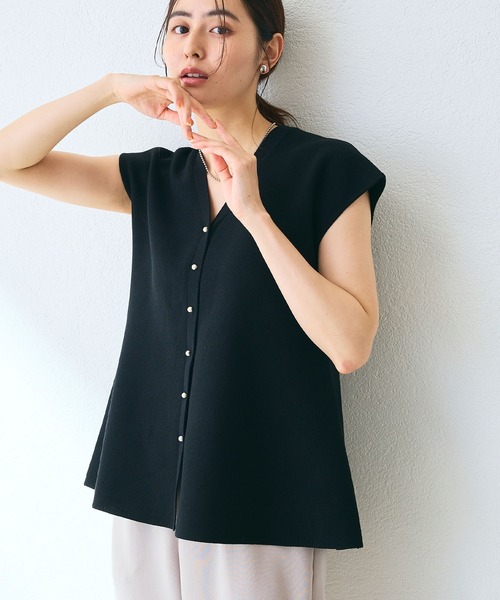 CROSS FUNCTION（クロスファンクション）の「《洗える》ペプラムニットベスト【CROSS FUNCTION/クロスファンクション】（ベスト・レディース・ブラック/オフホワイト/アイボリー・M/L/LL）」の6枚目の写真