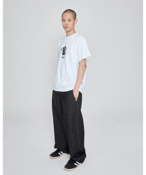 YESEYESEE（イエスアイシー）の「A Logo Tee（Tシャツ/カットソー・メンズ・スカイブルー/ブラック/ホワイト・S/M/L/XL）」の10枚目の写真
