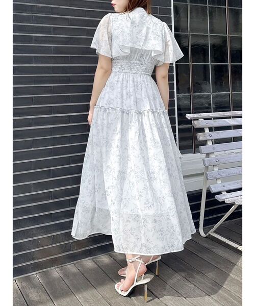 dazzlin(ダズリン)の「【WEB限定追加】Watercolorflowerワンピース(ワンピース・レディース・ピンク/オフホワイト/グレー・SMALL/MEDIUM)」の3枚目の写真
