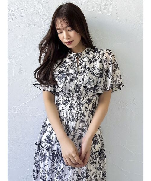 dazzlin(ダズリン)の「【WEB限定追加】Watercolorflowerワンピース(ワンピース・レディース・ピンク/オフホワイト/グレー・SMALL/MEDIUM)」の12枚目の写真