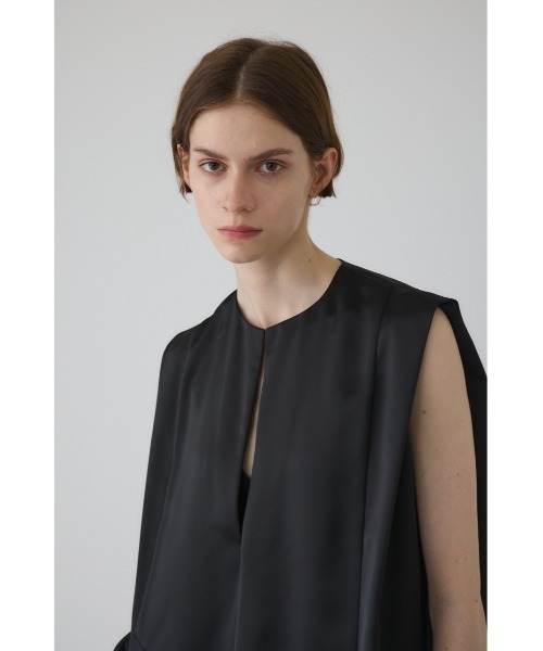 RIM.ARK(リムアーク)の「Satin chic vest サテンシックベスト(Tシャツ/カットソー・レディース・ブラウン/カーキ/ブラック・FREE)」の6枚目の写真