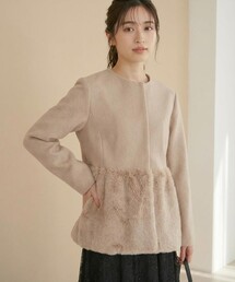 Feroux（フェルゥ）の「ペプラムファー ジャケット（ノーカラーコート）」