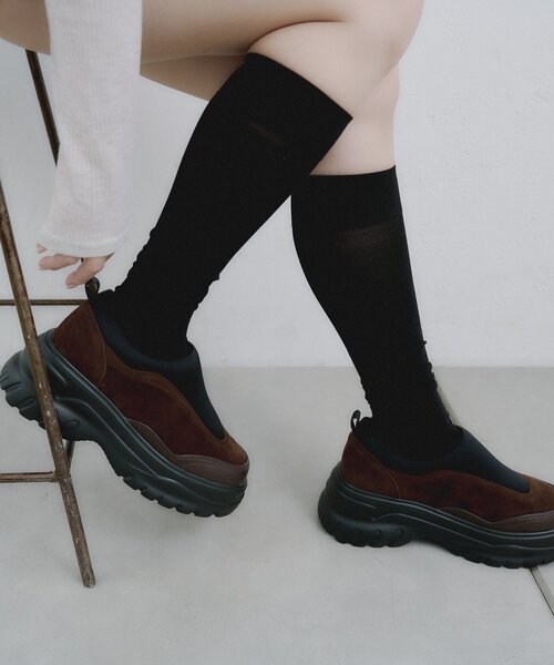 CIAOPANIC TYPY（チャオパニックティピー）の「【yomoセレクト】スウェード調ボリュームスリッポン（スニーカー・レディース・ブラック/ブラウン・SMALL/MEDIUM/LARGE）」の10枚目の写真