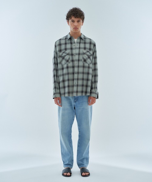 ESTNATION(エストネーション)の「ESTNATION / AUTHEN テーパードデニムパンツ(デニムパンツ・メンズ・ブラック/ブルー・30/32/34)」の11枚目の写真