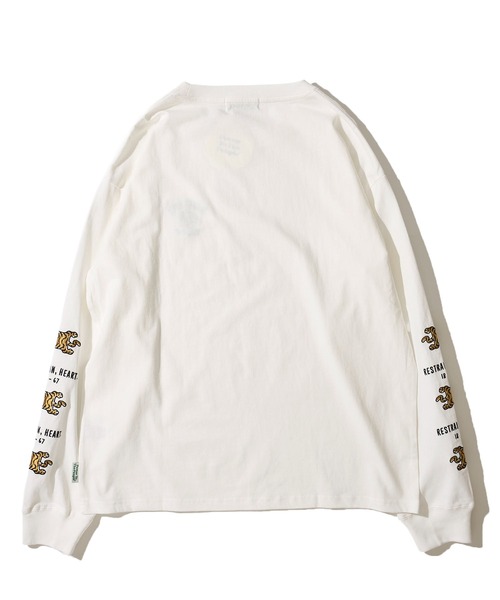 POWER TO THE PEOPLE(パワートゥーザピープル)の「【POWER TO THE PEOPLE】トラ刺繍ロングスリーブTシャツ / 袖刺繍クルーネックロンT(Tシャツ/カットソー・レディース・カーキ/ホワイト/チャコールグレー・MEDIUM/LARGE/X-LARGE)」の5枚目の写真