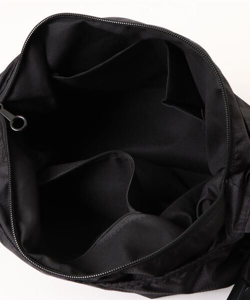 BARELY BLUE（ベアリーブルー）の「【 BARELY BLUE / ベアリーブルー 】 軽量 マルチポケット ナイロン ショルダーバッグ（ショルダーバッグ・レディース・ブラック/グレー・FREE）」の5枚目の写真