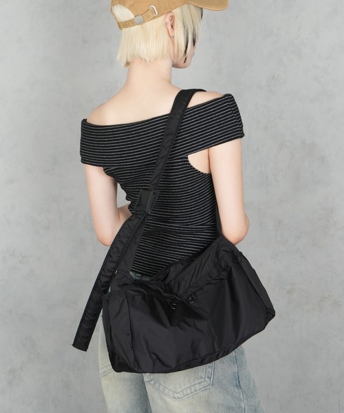 BARELY BLUE（ベアリーブルー）の「【 BARELY BLUE / ベアリーブルー 】 軽量 マルチポケット ナイロン ショルダーバッグ（ショルダーバッグ・レディース・ブラック/グレー・FREE）」の14枚目の写真