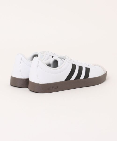 adidas(アディダス)の「《adidas》VL COURT BASE U(スニーカー・メンズ・ホワイト×ブラック/ブラック×ホワイト・28.0cm/27.5cm/27.0cm/26.5cm/26.0cm/25.5cm/22.5cm/23.0cm/23.5cm/24.0cm/24.5cm/25.0cm)」の3枚目の写真