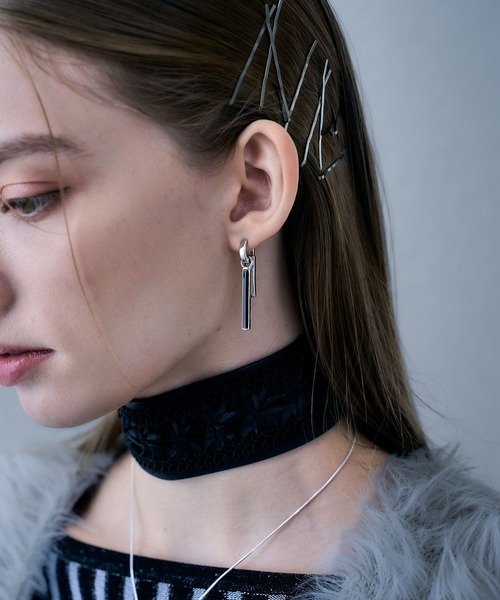 SAINT LAURENT ブラックポーチ付き　フープピアス SAINT LAURENT ブラックポーチ付き フープピアス