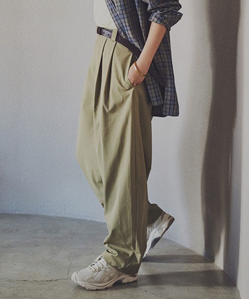 studio CLIP（スタディオクリップ）の「【daily CLIP】トラウザータックワイドスラックス（スラックス・レディース・ベージュ/グレー/チェリーレッド・MEDIUM/LARGE）」の13枚目の写真