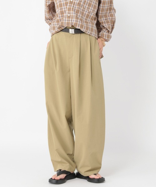 studio CLIP（スタディオクリップ）の「【daily CLIP】トラウザータックワイドスラックス（スラックス・レディース・ベージュ/グレー/チェリーレッド・MEDIUM/LARGE）」の17枚目の写真